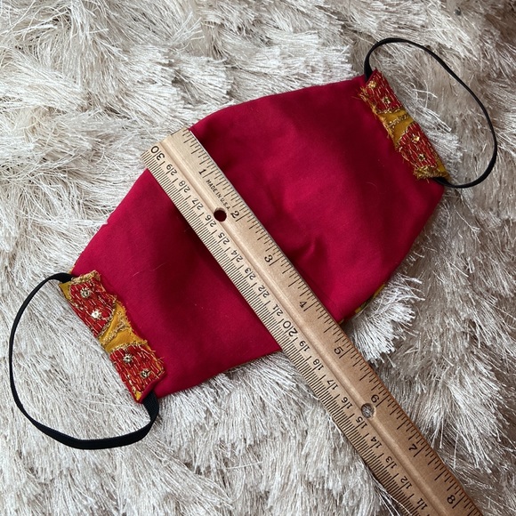 Hand Made Embroidered floral face mask, M/L - Picture 6 of 8